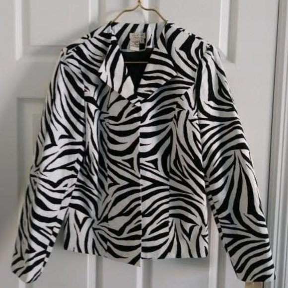 NWT - Julie Mitchell Urban Collection Zebra Print Jacket - Size 8 - Picture 2 of 9